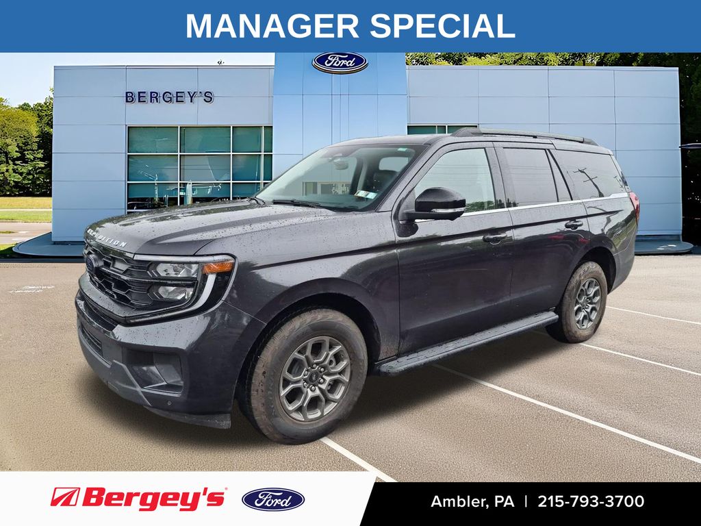 Dark Matter Gray Metallic 2026 Ford Expedition SUV / Crossover Four-Wheel Drive Automatic