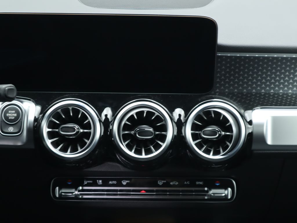 Thumbnail: 2025 Mercedes-Benz GLB - 14