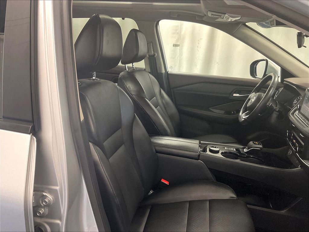 2023 Nissan Rogue — photo 11