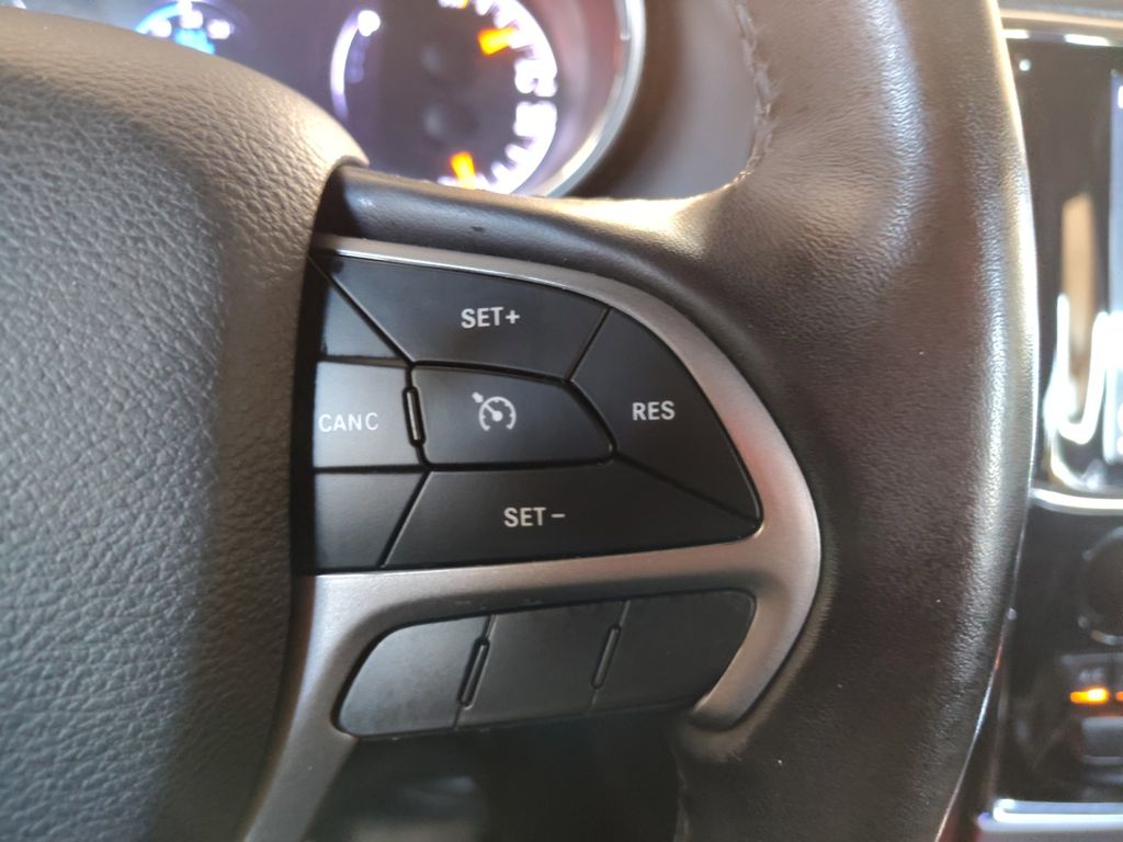 Used Car 2021 Jeep Grand Cherokee  Limited For Sale In Austin, Texas