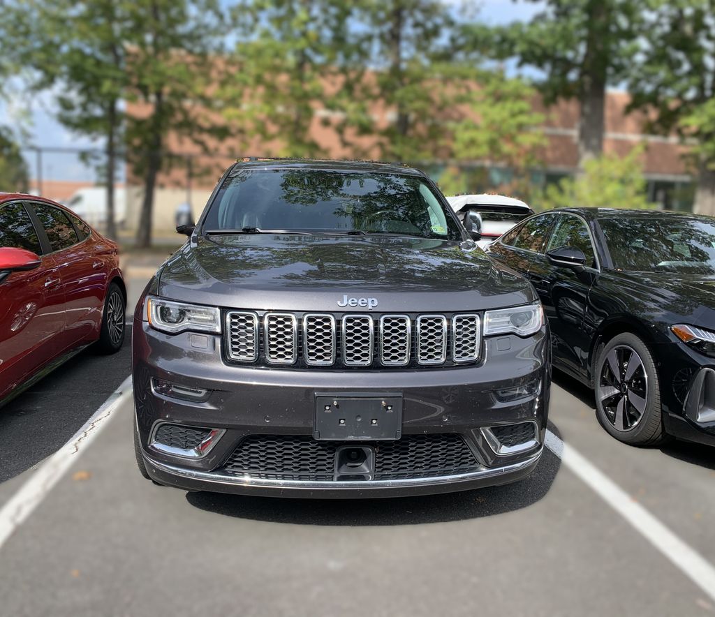 Thumbnail: 2017 Jeep Grand Cherokee - 2