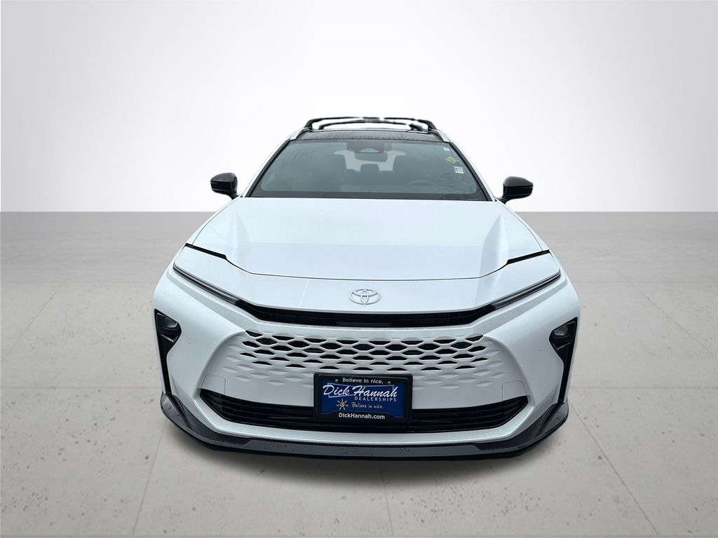 2025 Toyota Crown Signia Limited photo 3