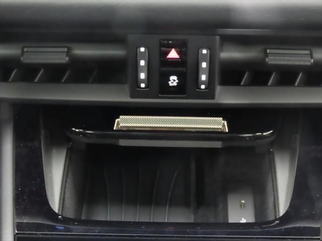 Thumbnail: 2025 Porsche  - 3