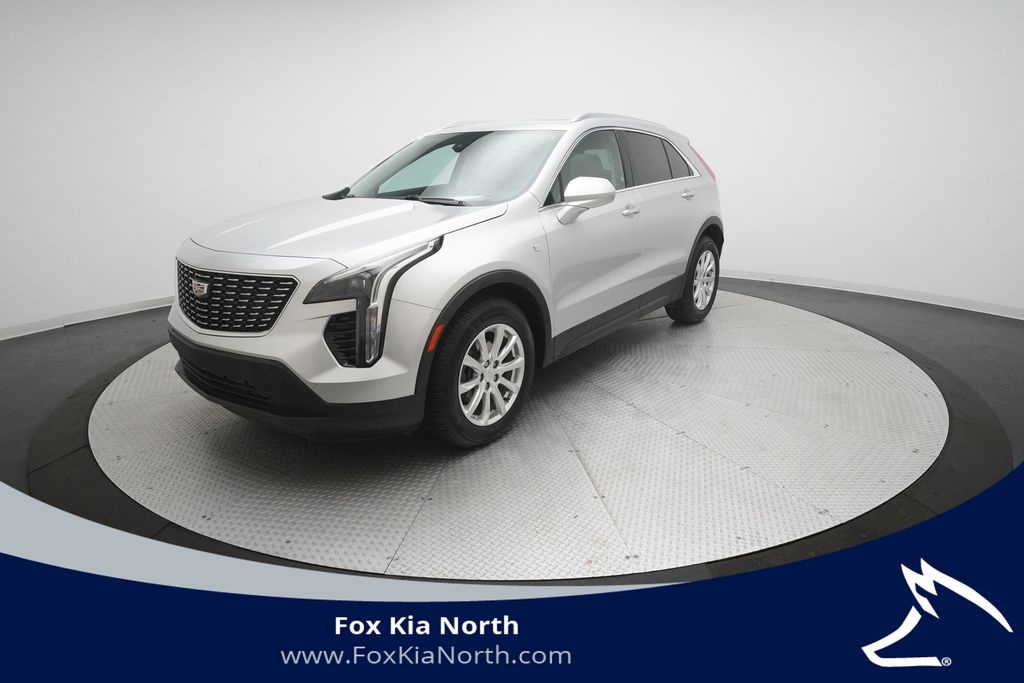 Radiant Silver Metallic 2019 Cadillac XT4 SUV / Crossover Four-Wheel Drive 9-Speed Automatic