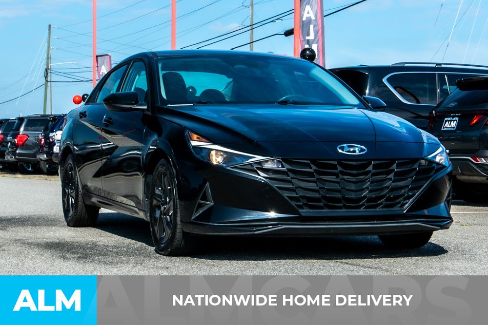 2023 Hyundai Elantra SEL photo 4