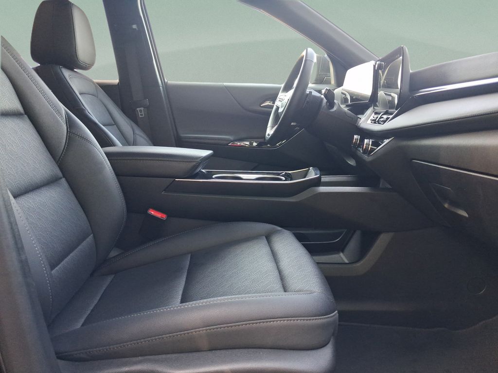 Used 2025 Black Chevrolet LT image 30
