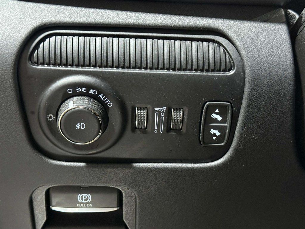 Used 2024 River Rock Jeep Series III image 12