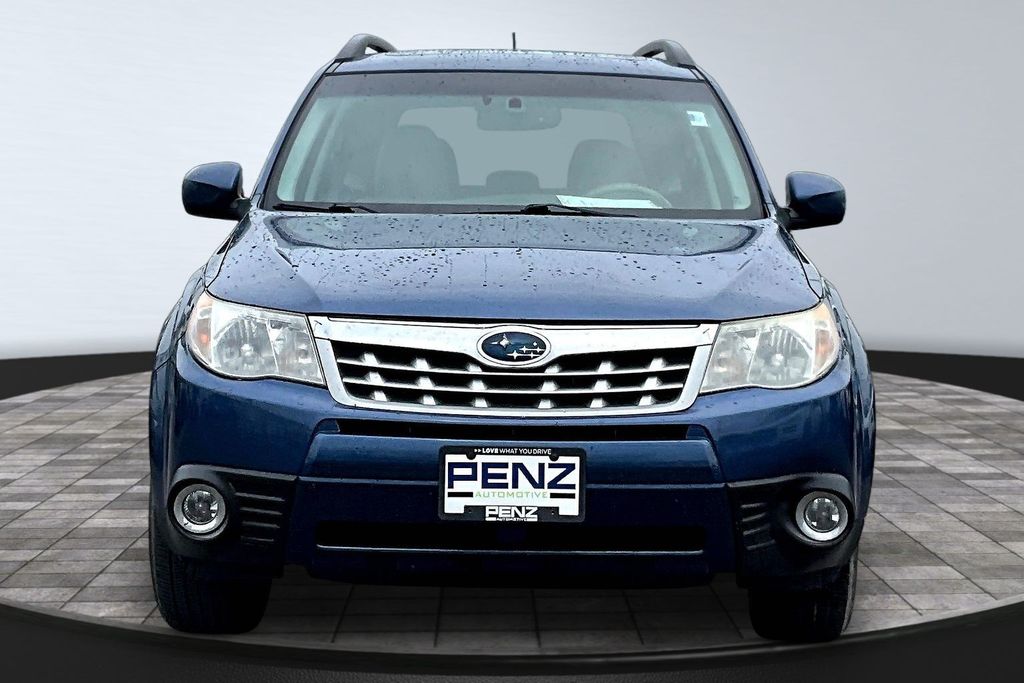 Used 2013 Subaru Forester X Limited with VIN JF2SHAEC0DH423194 for sale in Rochester, Minnesota