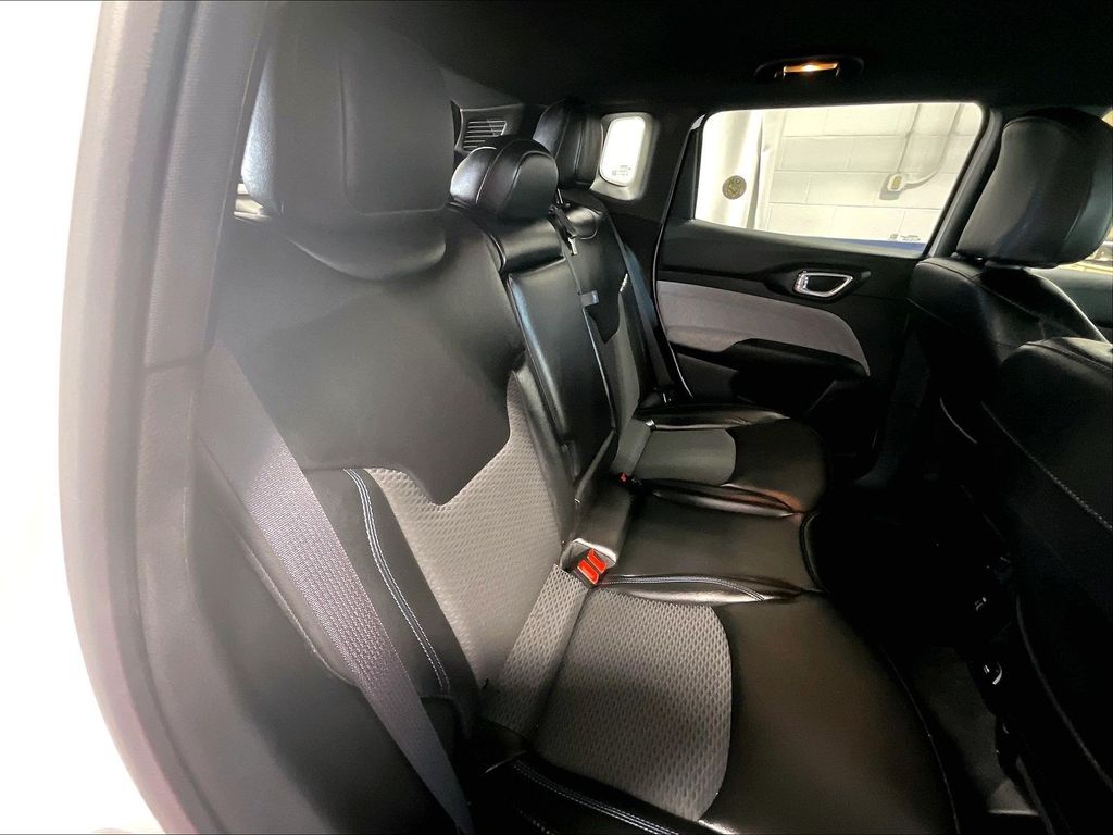 2023 Jeep Compass — photo 16