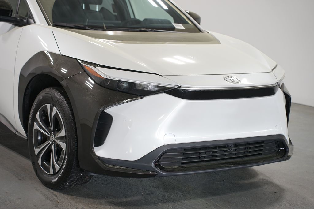 Thumbnail: 2024 Toyota bZ4X - 4