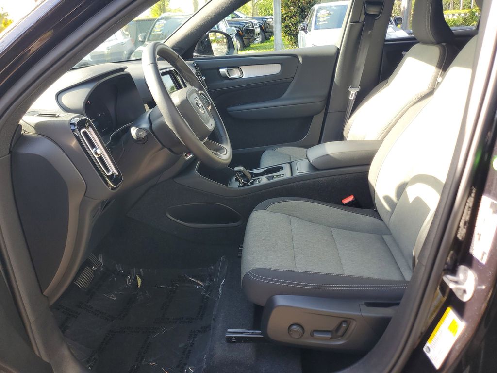 used 2025 Volvo XC40 car, priced at $28,595