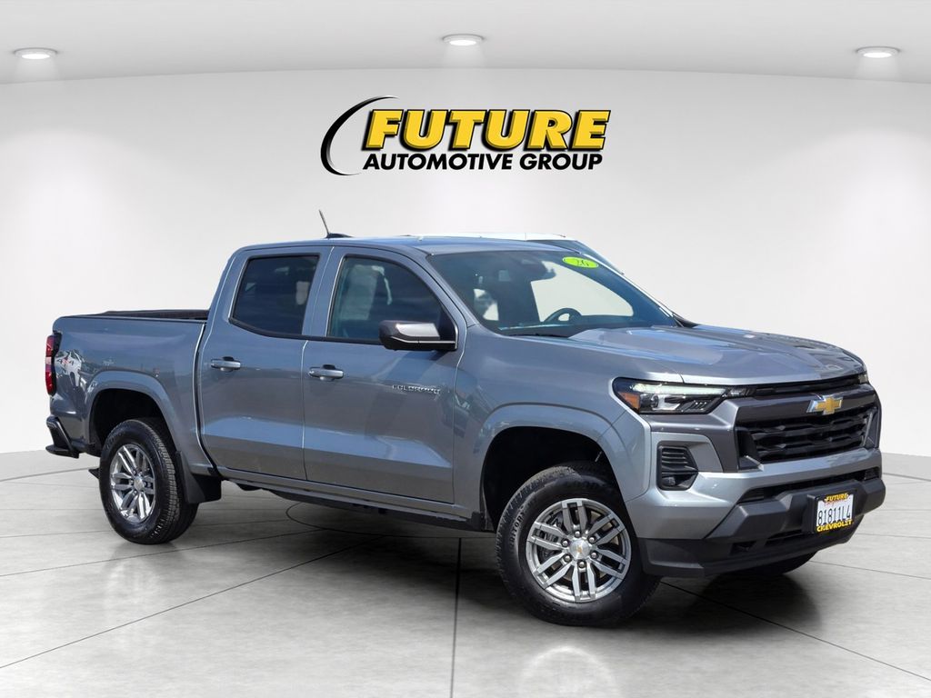 Sterling Gray Metallic 2026 Chevrolet Colorado Pickup Truck Four-Wheel Drive 8-Speed Automatic