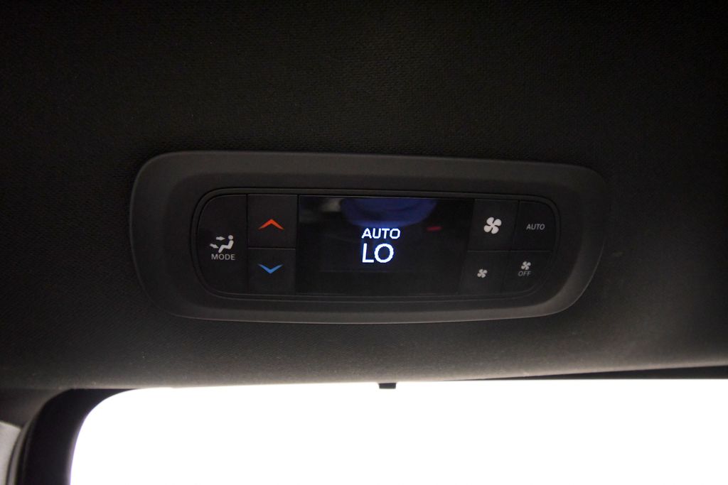 Used 2025 Chrysler Pacifica Van