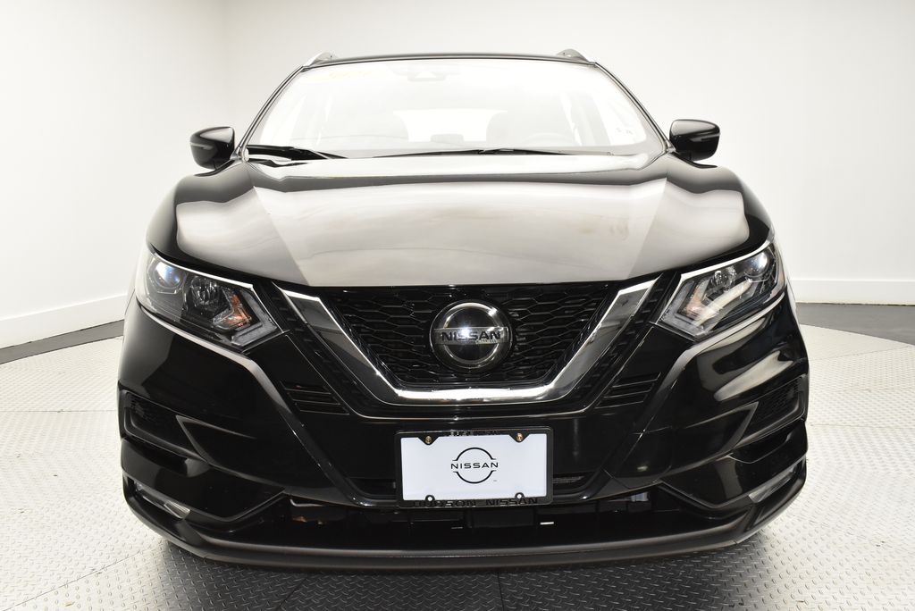 Thumbnail: 2021 Nissan Rogue Sport - 2