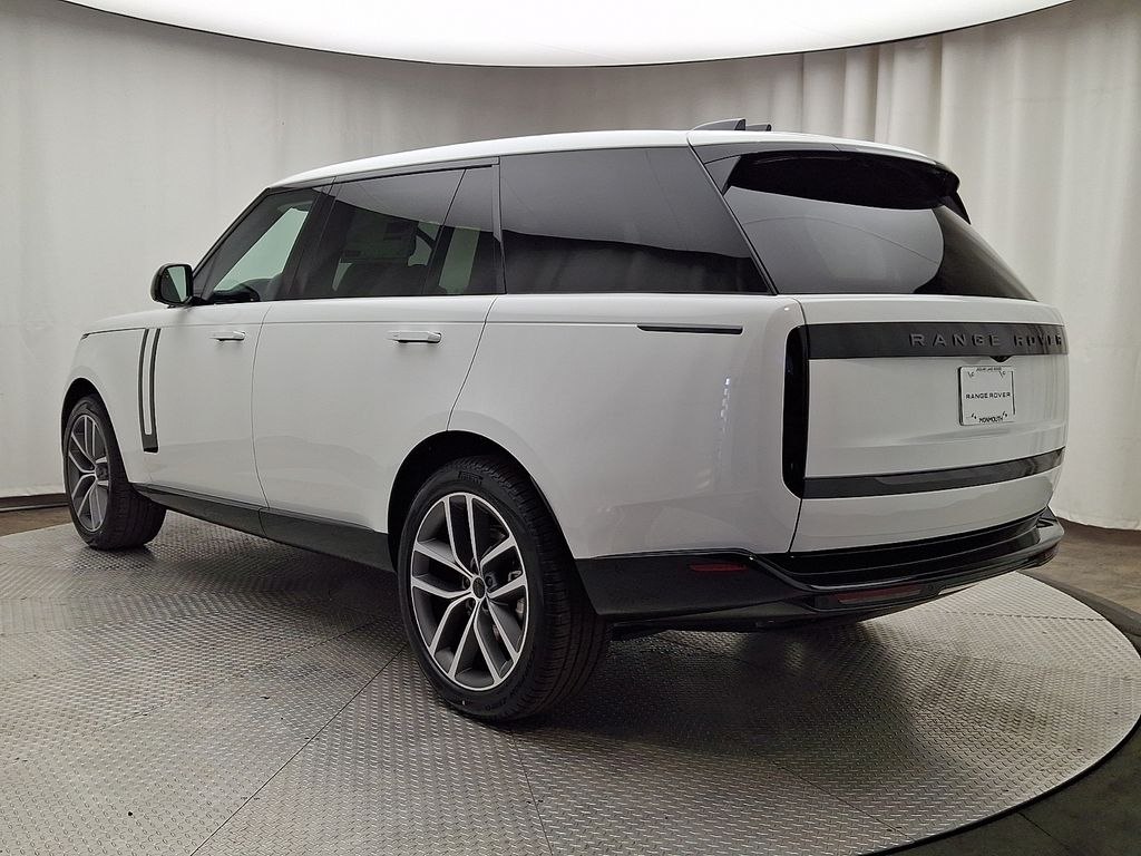 Thumbnail: 2026 Land Rover Range Rover - 4
