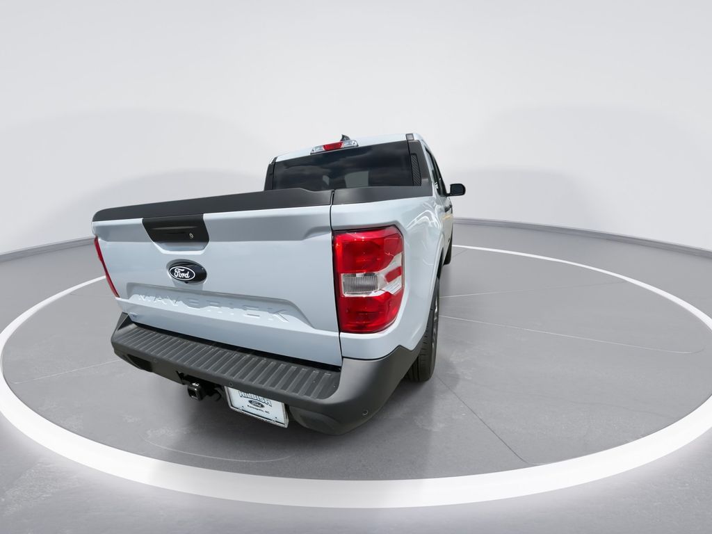 New 2026 Space White Metallic Ford XLT image 7
