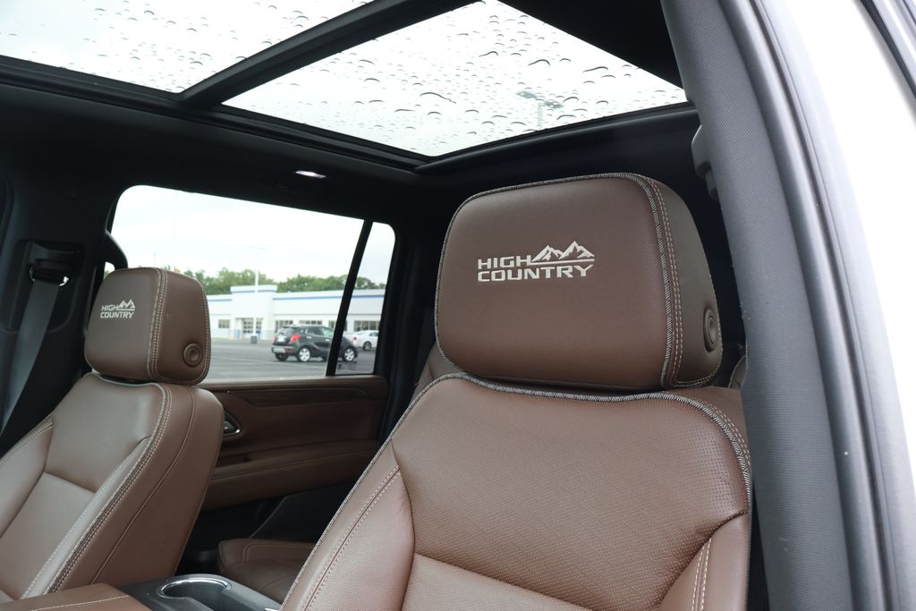 2023 Chevrolet Suburban High Country 15