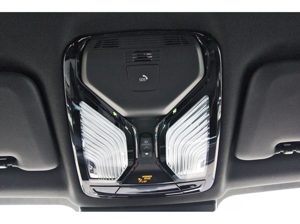 2025 BMW X5 sDrive40i White at DeMontrond Auto Country