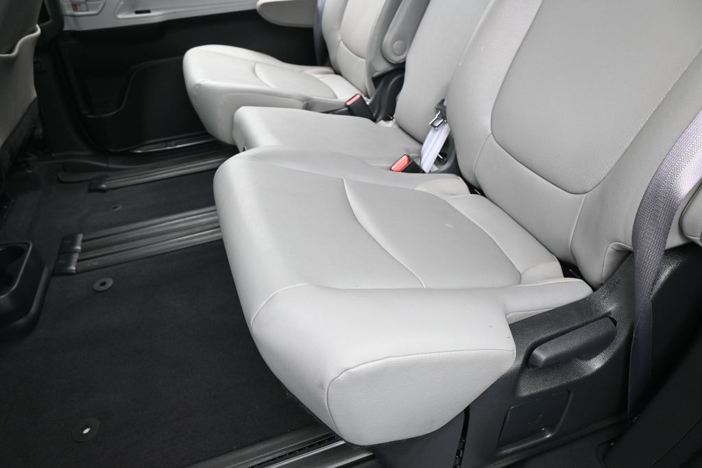 Used 2025 Midnight Black Metallic Toyota XLE image 34