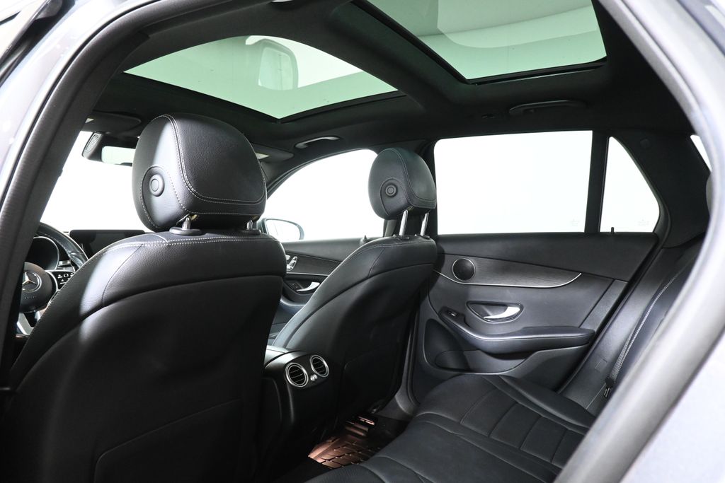 Thumbnail: 2022 Mercedes-Benz GLC - 6
