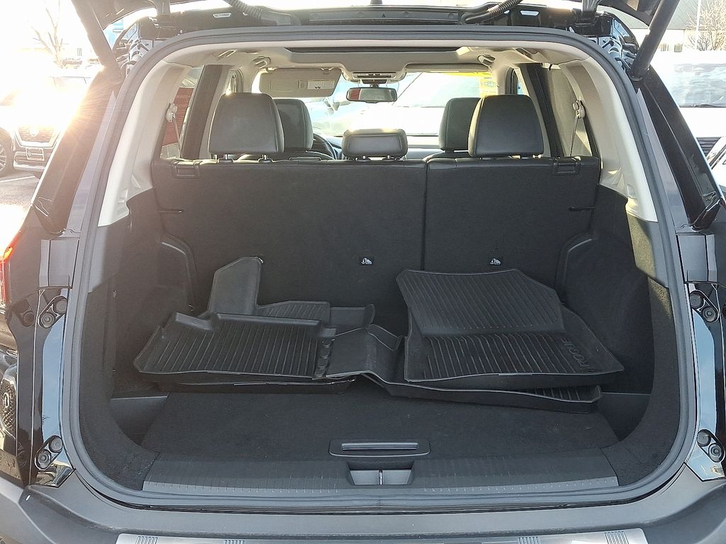 Thumbnail: 2022 Nissan Rogue - 30