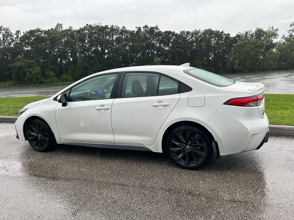 2024 Toyota Corolla SE 3