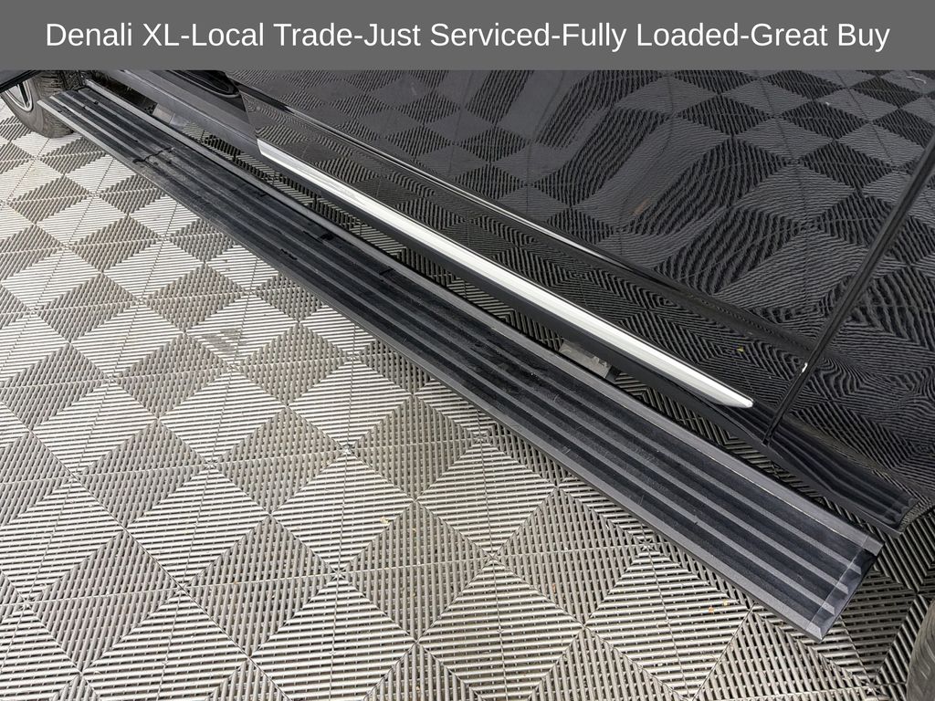 used 2022 GMC Yukon XL car, priced at $52,977