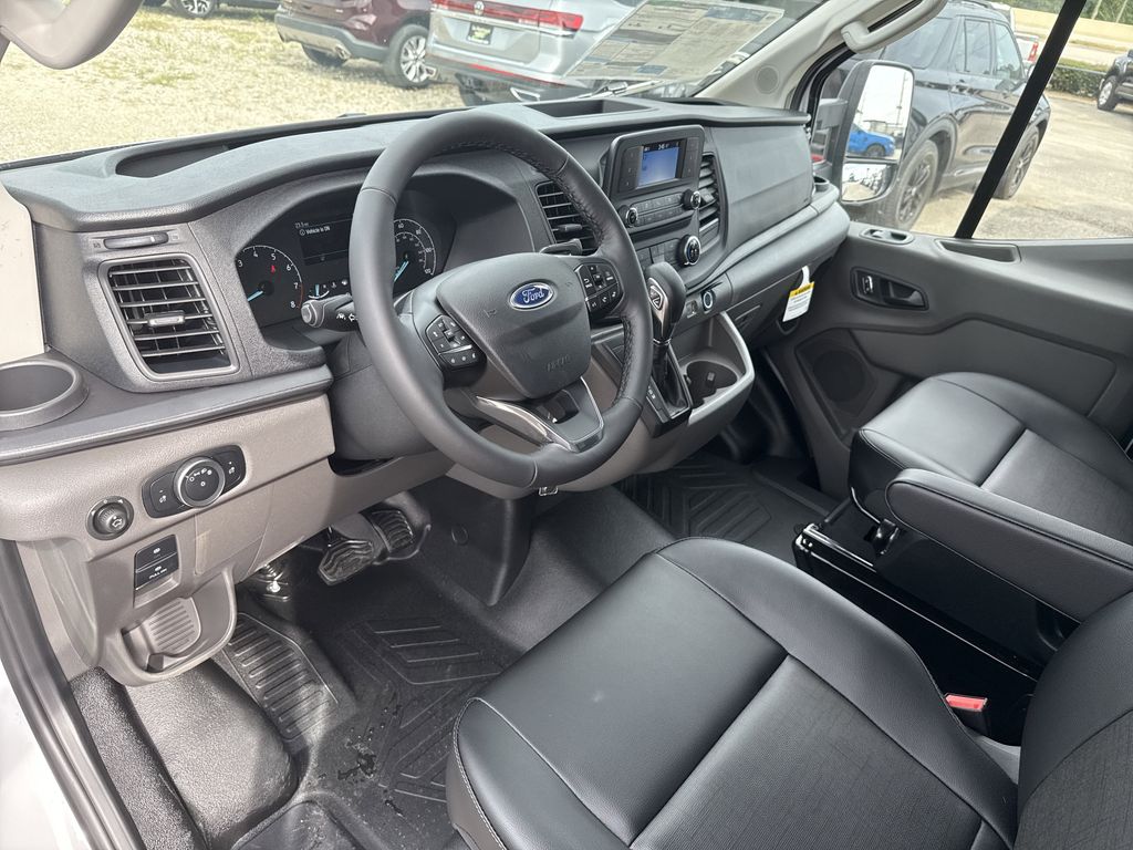 2025 Ford Transit-150 Base - 11