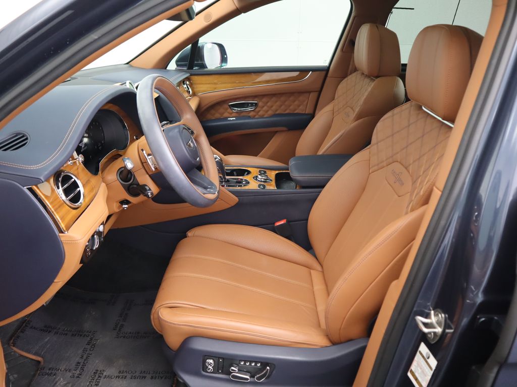 2021 Bentley Bentayga  20