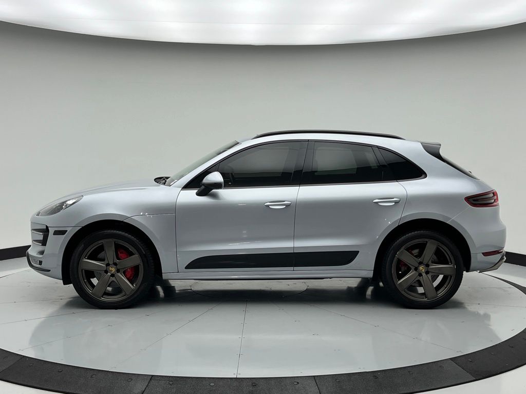 Thumbnail: 2017 Porsche Macan - 2