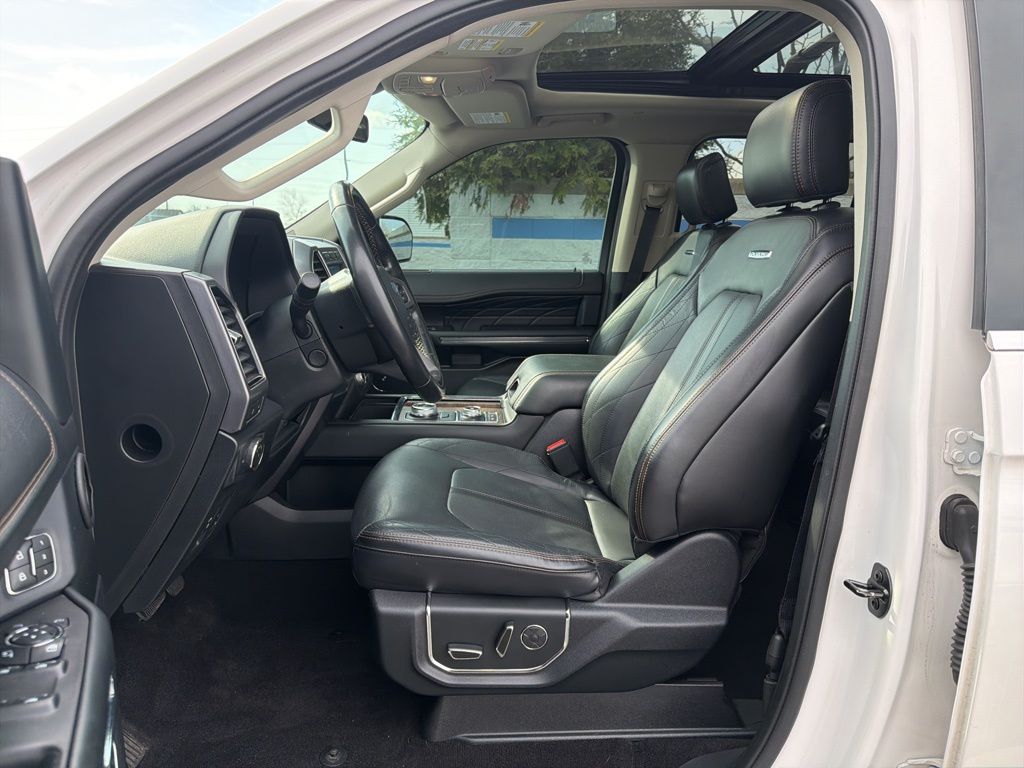 Thumbnail: 2019 Ford Expedition MAX - 17