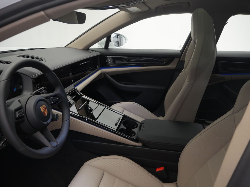 Thumbnail: 2026 Porsche Panamera - 5