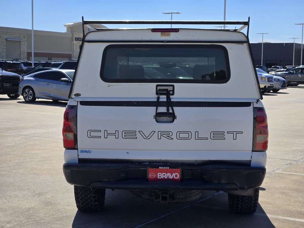 2007 Chevrolet Silverado 1500 Classic Work Truck - 4