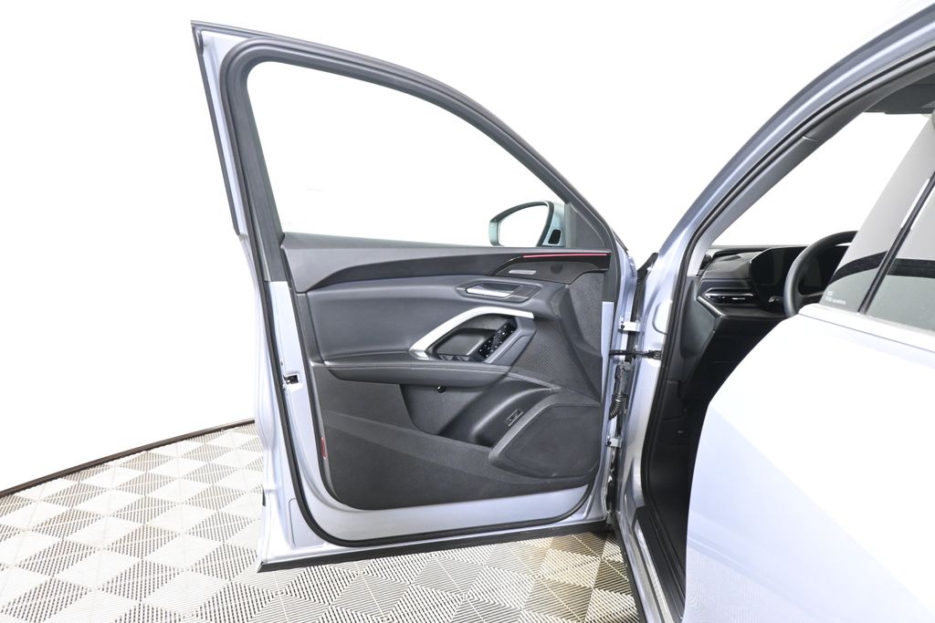 Thumbnail: 2025 Audi Q5 - 30
