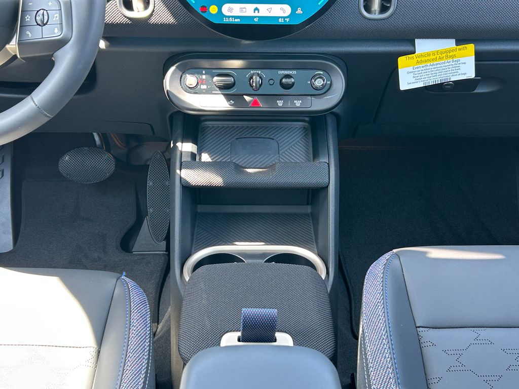 2025 MINI Cooper Countryman Iconic 26