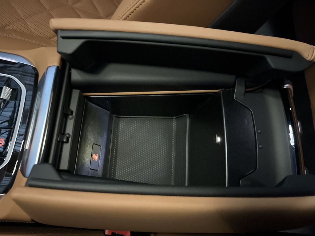 Thumbnail: 2026 BMW X5 - 21
