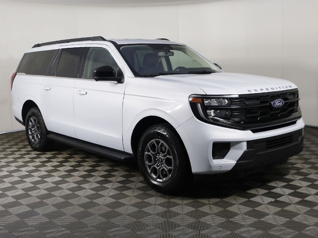 Used 2025 Silver Ford Active image 50