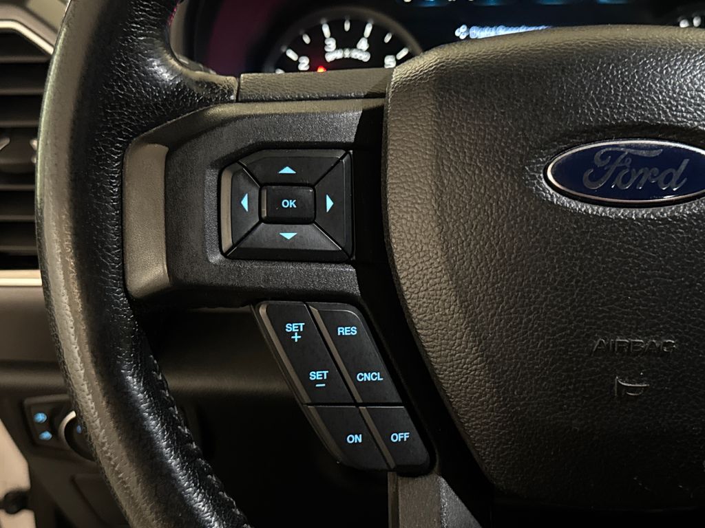 Used 2016  Ford  image 19