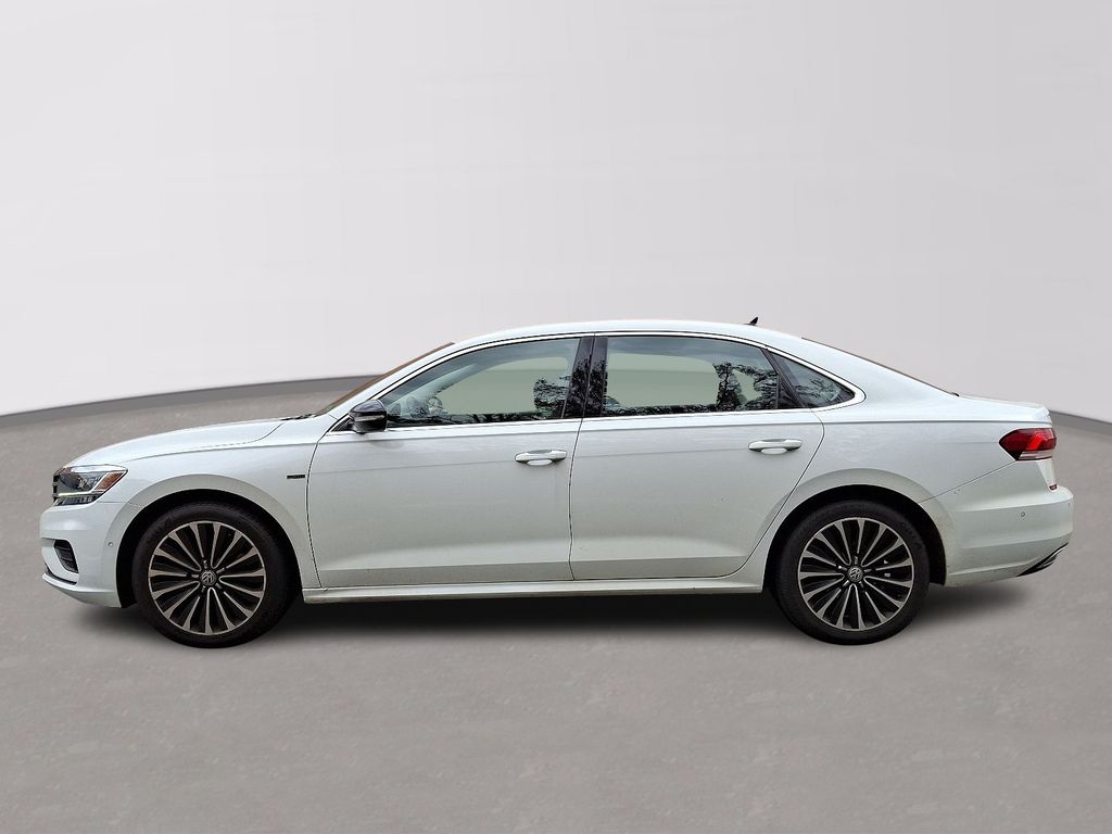 2022 Volkswagen Passat 2.0T 7