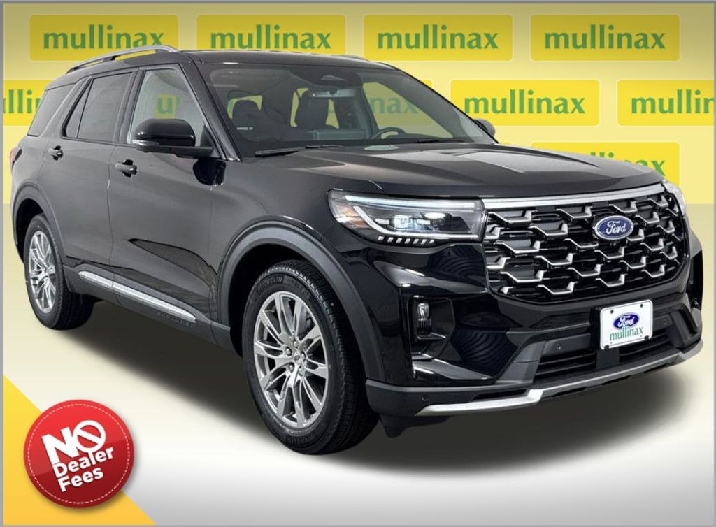 2026 Ford Explorer Platinum's photo