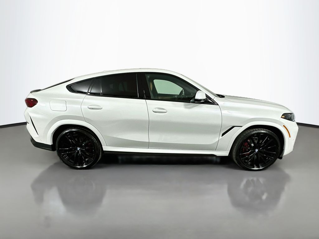 Thumbnail: 2027 BMW X6 - 4
