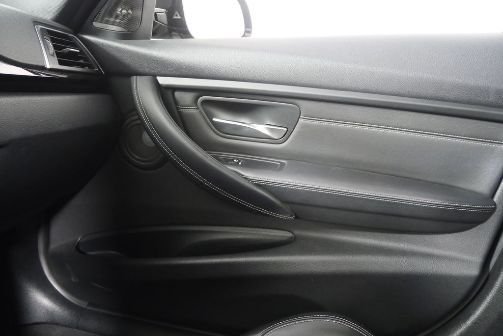 2016 BMW M3 Base 32