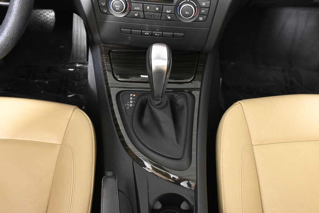 Thumbnail: 2013 BMW 1 Series - 30