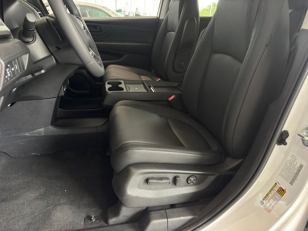 2026 Honda Odyssey EX-L White at Community Honda