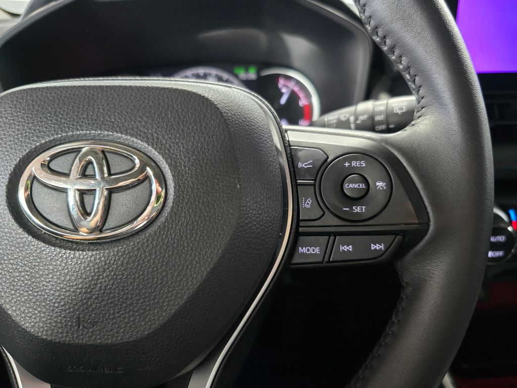 Thumbnail: 2023 Toyota RAV4 - 17