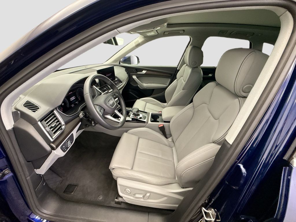 Thumbnail: 2025 Audi Q5 - 18