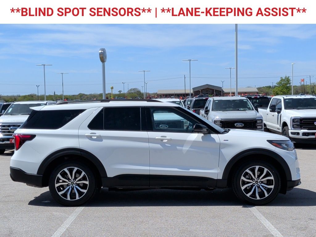 2025 Ford Explorer ST-Line - 9