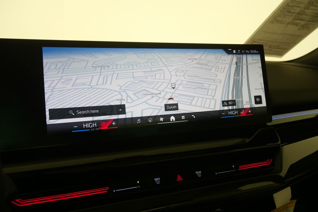 Thumbnail: 2025 BMW 5 Series - 24