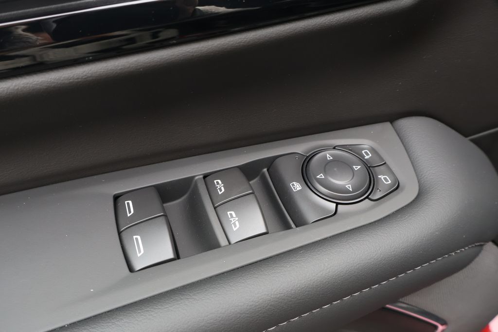 Thumbnail: 2026 Chevrolet Suburban - 18