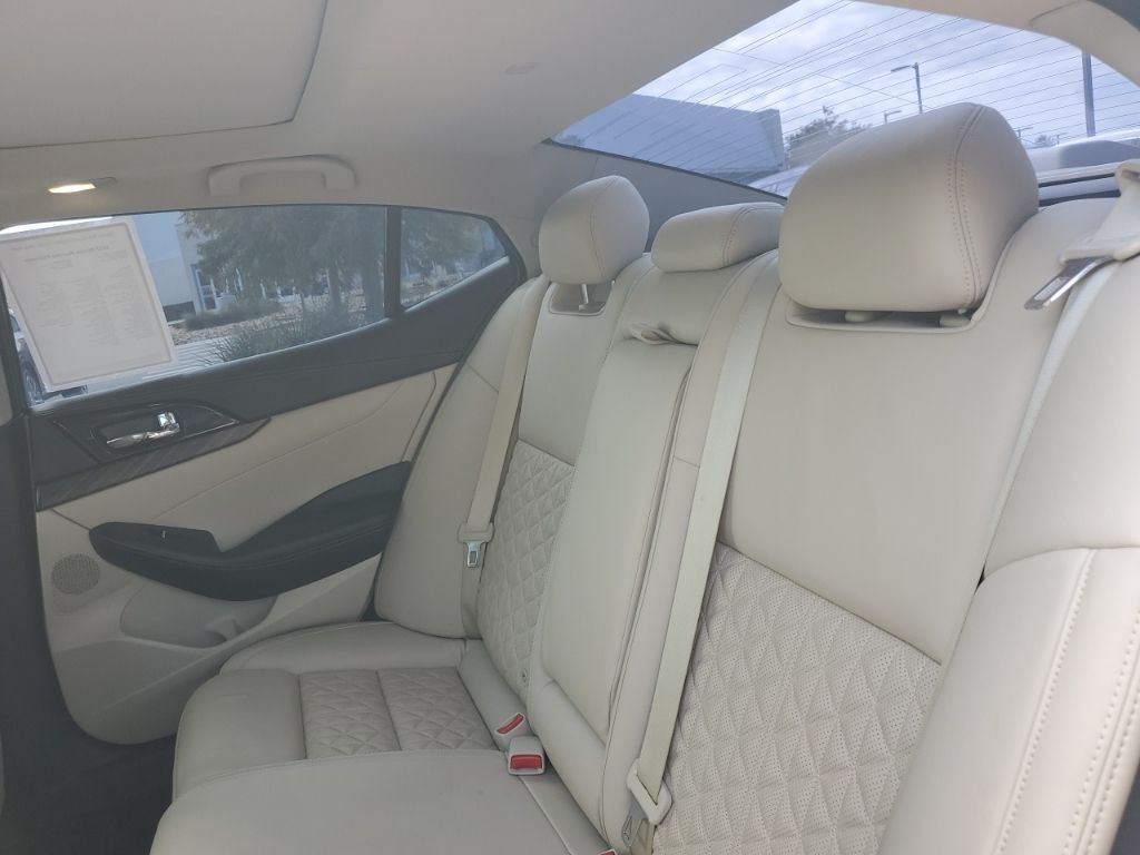 Used Car 2017 Nissan Maxima  Platinum For Sale Under $15,000 In Austin, Texas